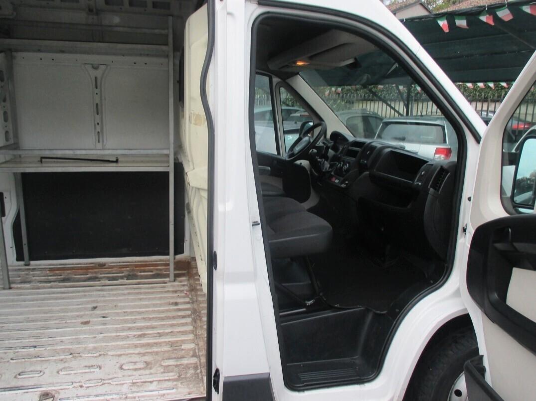 Peugeot Boxer 2.2 HDI 130 CV 3 Posti