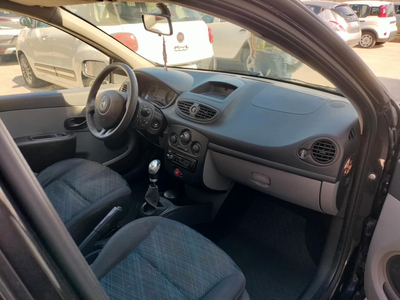 RENAULT CLIO 1.5 DCI 65 C.V. UNICO PROPRIEATARIO