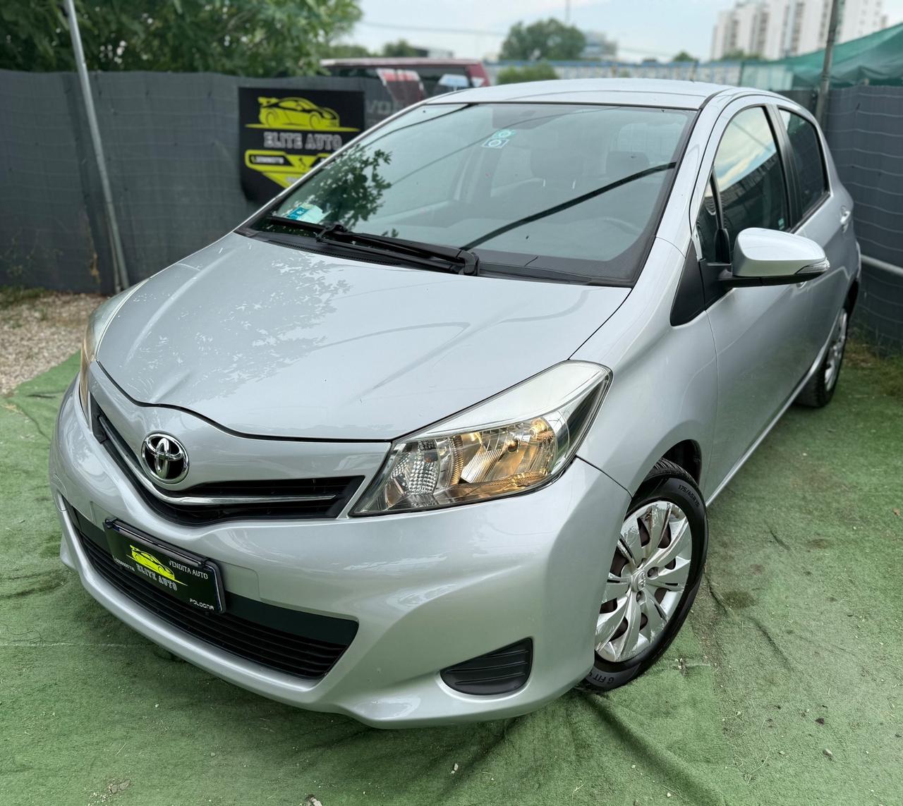 Toyota YARIS 1.0 BENZINA LOUNGE RETROCAMERA FULL