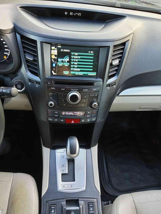 SUBARU OUTBACK 2.0D AVD CVT FULL OPTIONAL