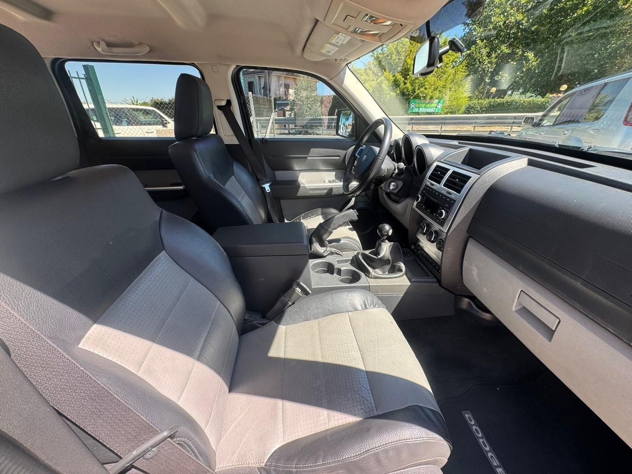 Dodge Nitro 4x4