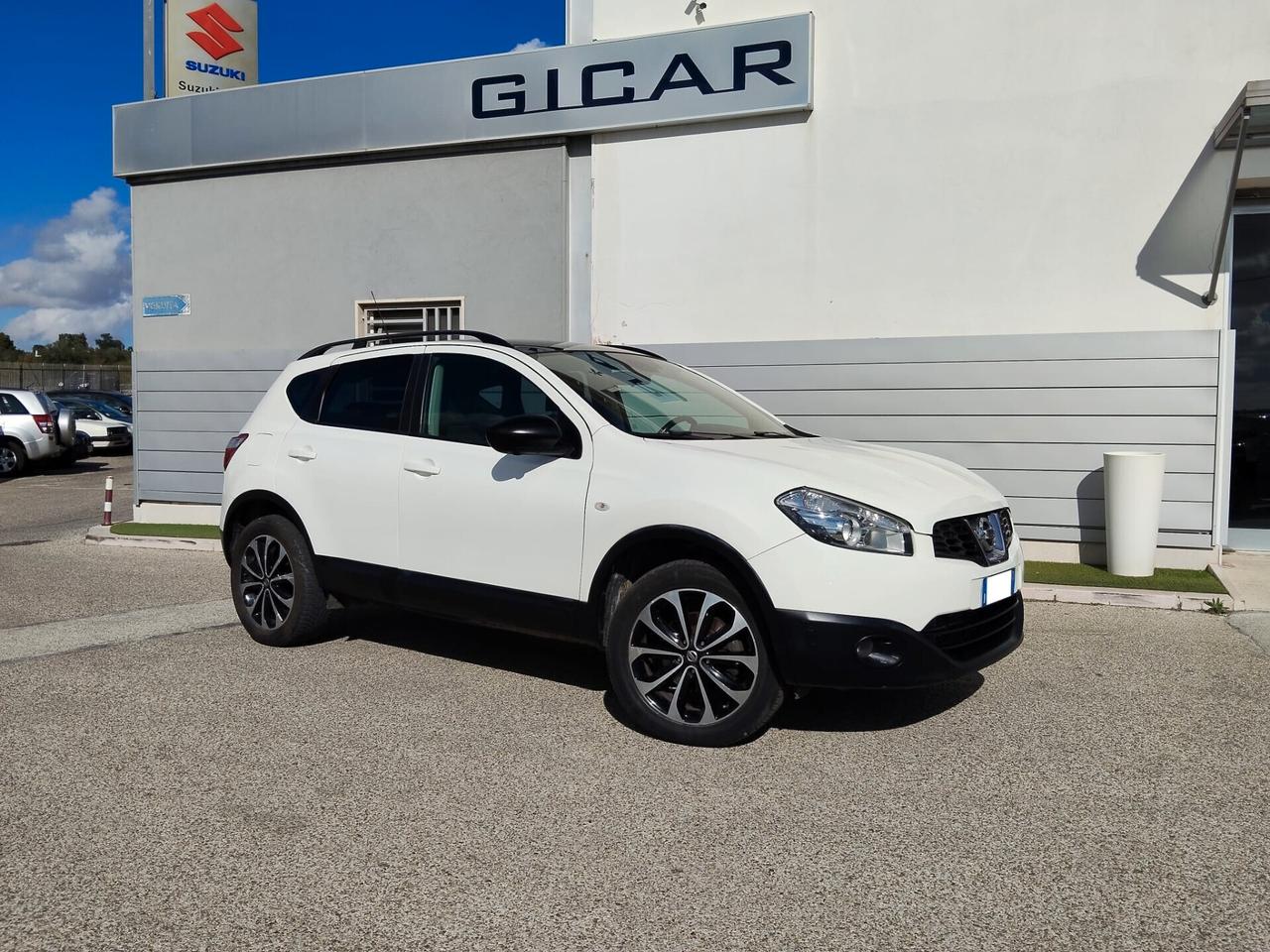 Nissan Qashqai 1.6 131cv TEKNA 360 4wd GANCIO TRAINO