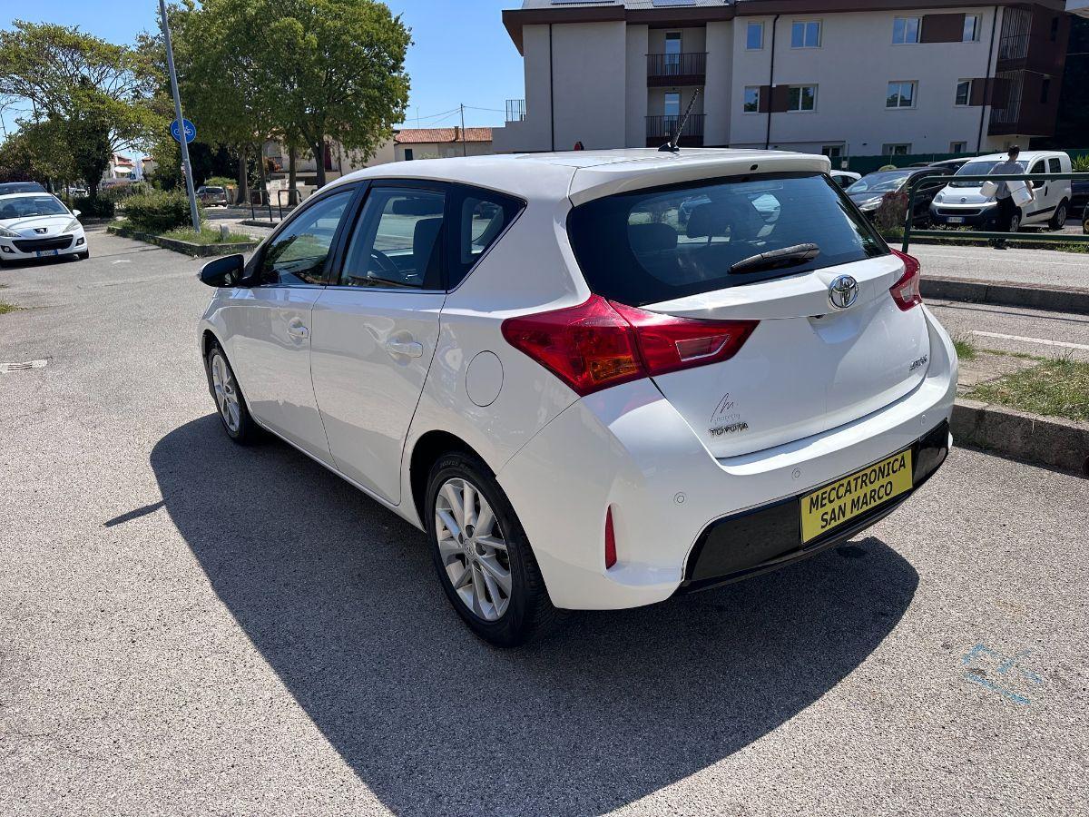 TOYOTA - Auris - TS 1.4 D-4D Lounge #TAGLIANDICERTIFICATI