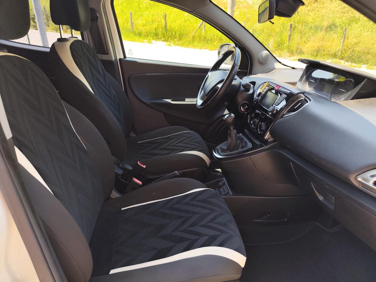 Lancia Ypsilon 1.3 MJT 16V 95 CV 5 porte S&S Gold