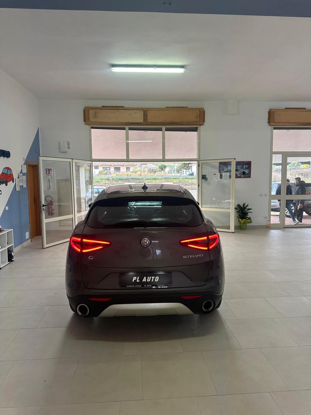 Alfa Romeo Stelvio 2.2 Turbodiesel 210 CV AT8 Q4 Executive