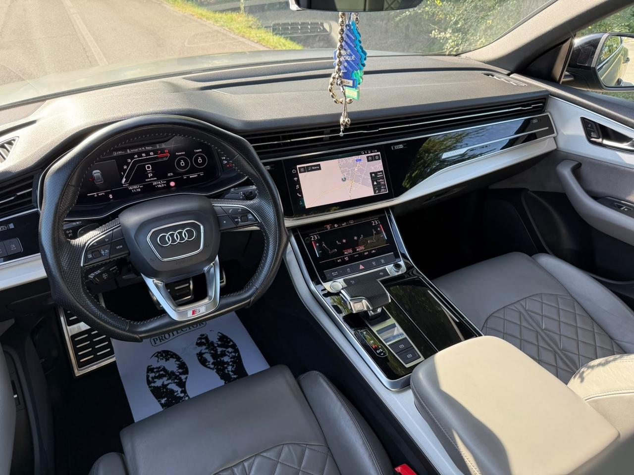 Audi Q8 55 TFSI quattro tiptronic Sport