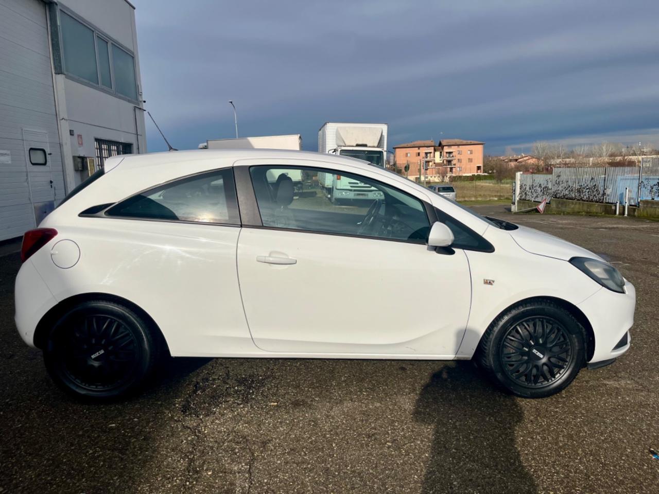 Opel Corsa 1.4GPL 122.000km 2017 per neopatentati