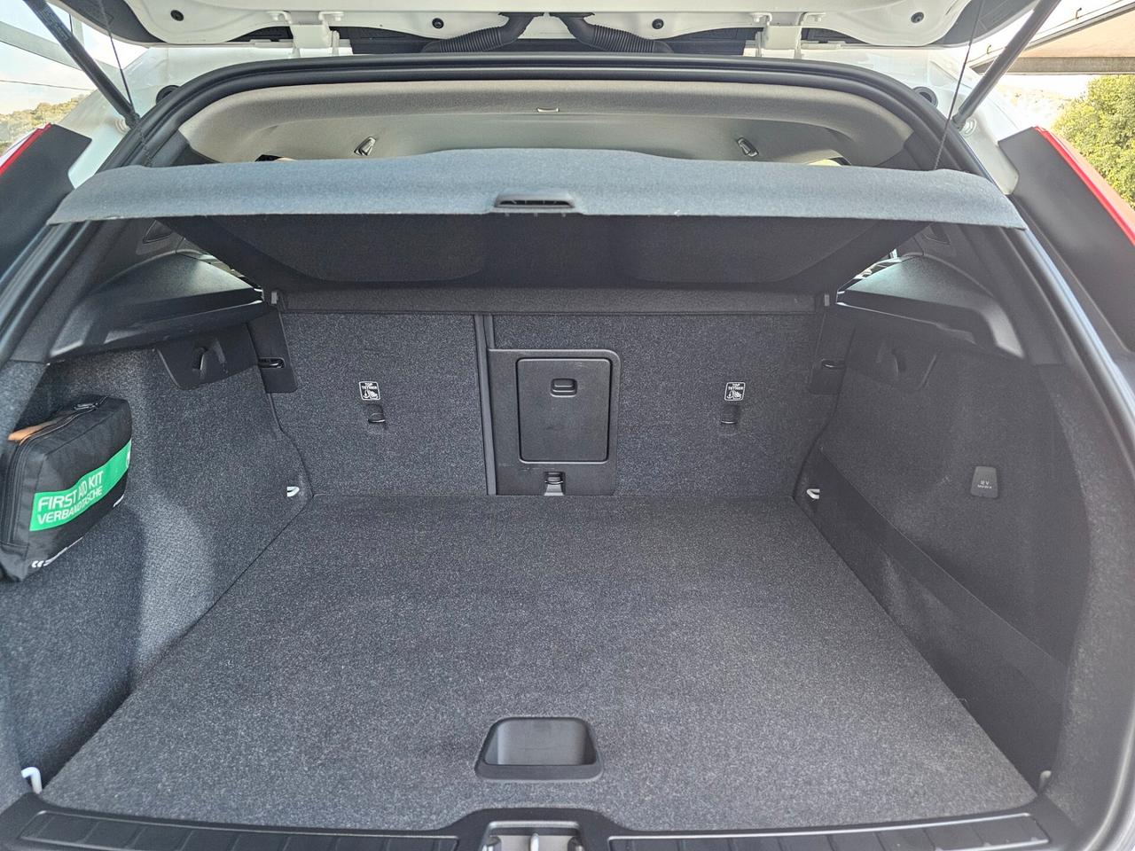 Volvo XC40 D3 AWD Geartronic Momentum Pro