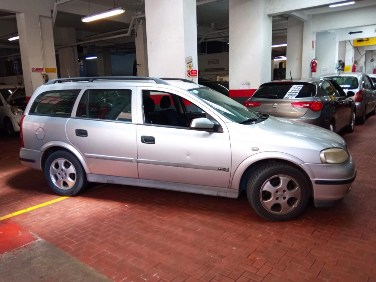 Opel Astra 1.6i 16V cat Station Wagon Sport