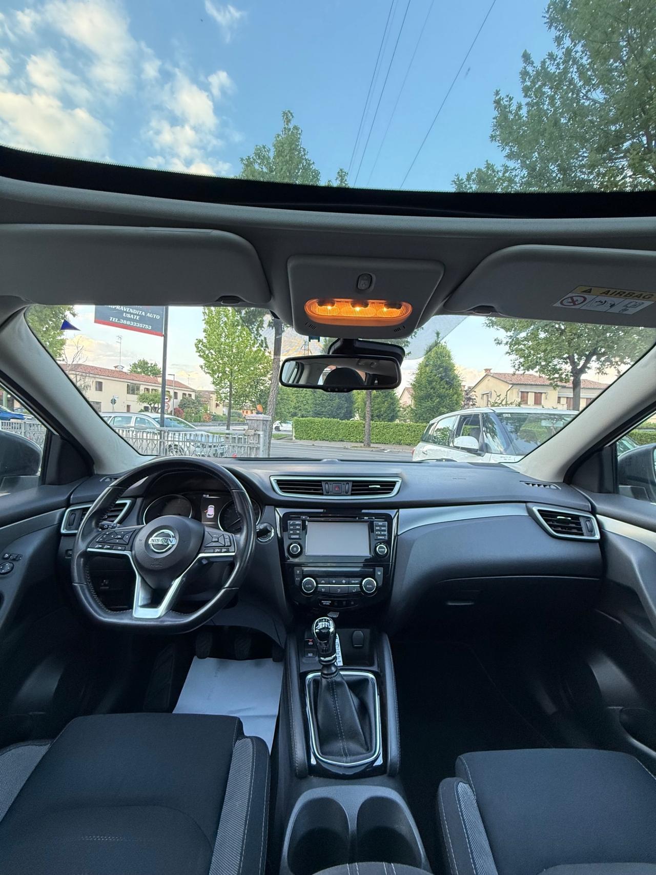 Nissan Qashqai 1.6 dCi 2WD N-Connecta 12 mesi di garanzia