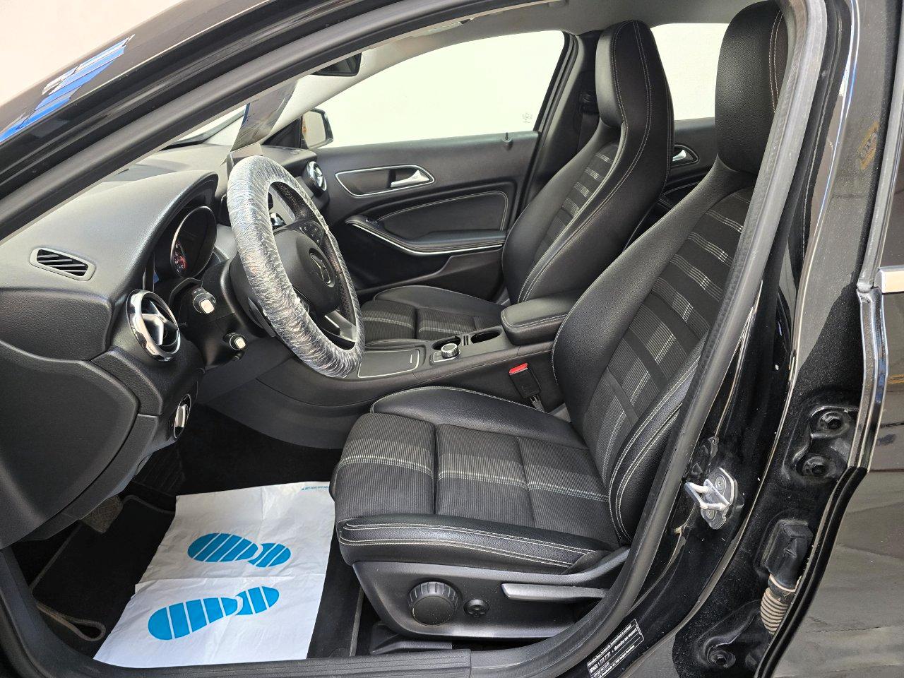 Mercedes GLA 200 D PREMIUM CAMBIO AUTOMATICO/EURO6C/CAMERA/NAVI/LED