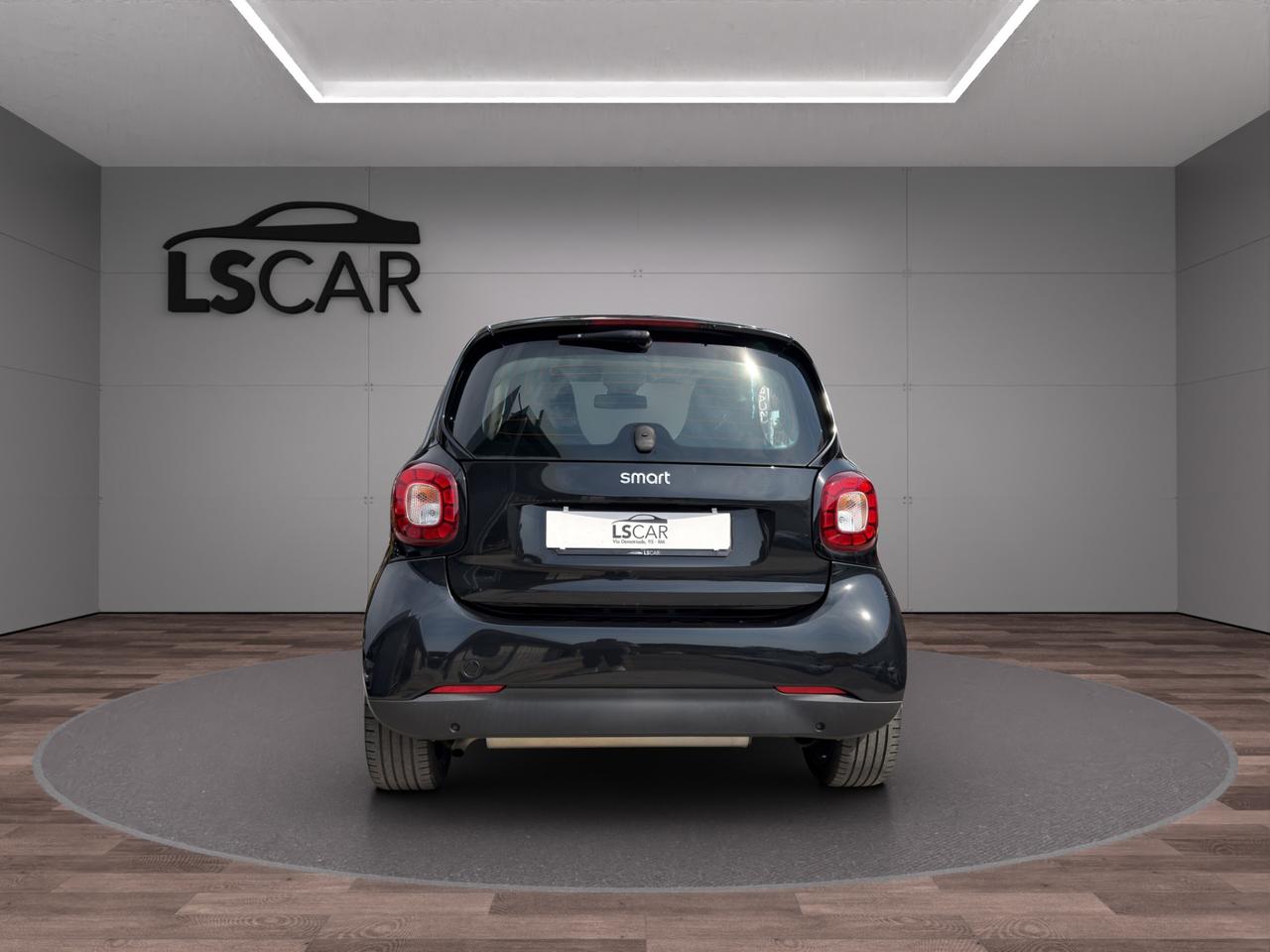 Smart fortwo coupe 0.9 Passion Turbo 90cv - Unico proprietario - Sedili riscaldabili - Cerchi in lega - Luci Led - Tetto panoramico - Schermo touch