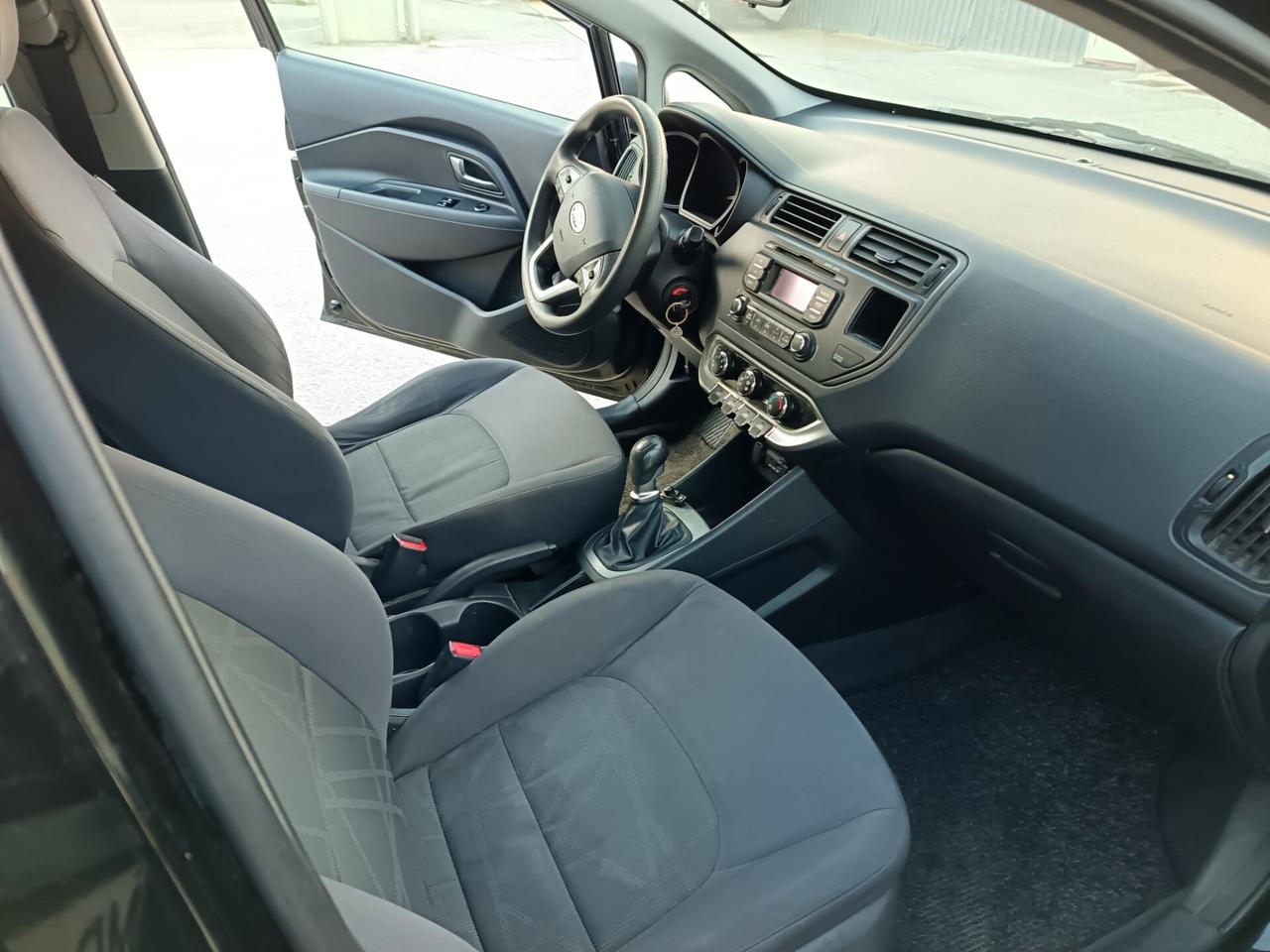 Kia Rio 1.1 CRDi km 145000 Ok neopatentati