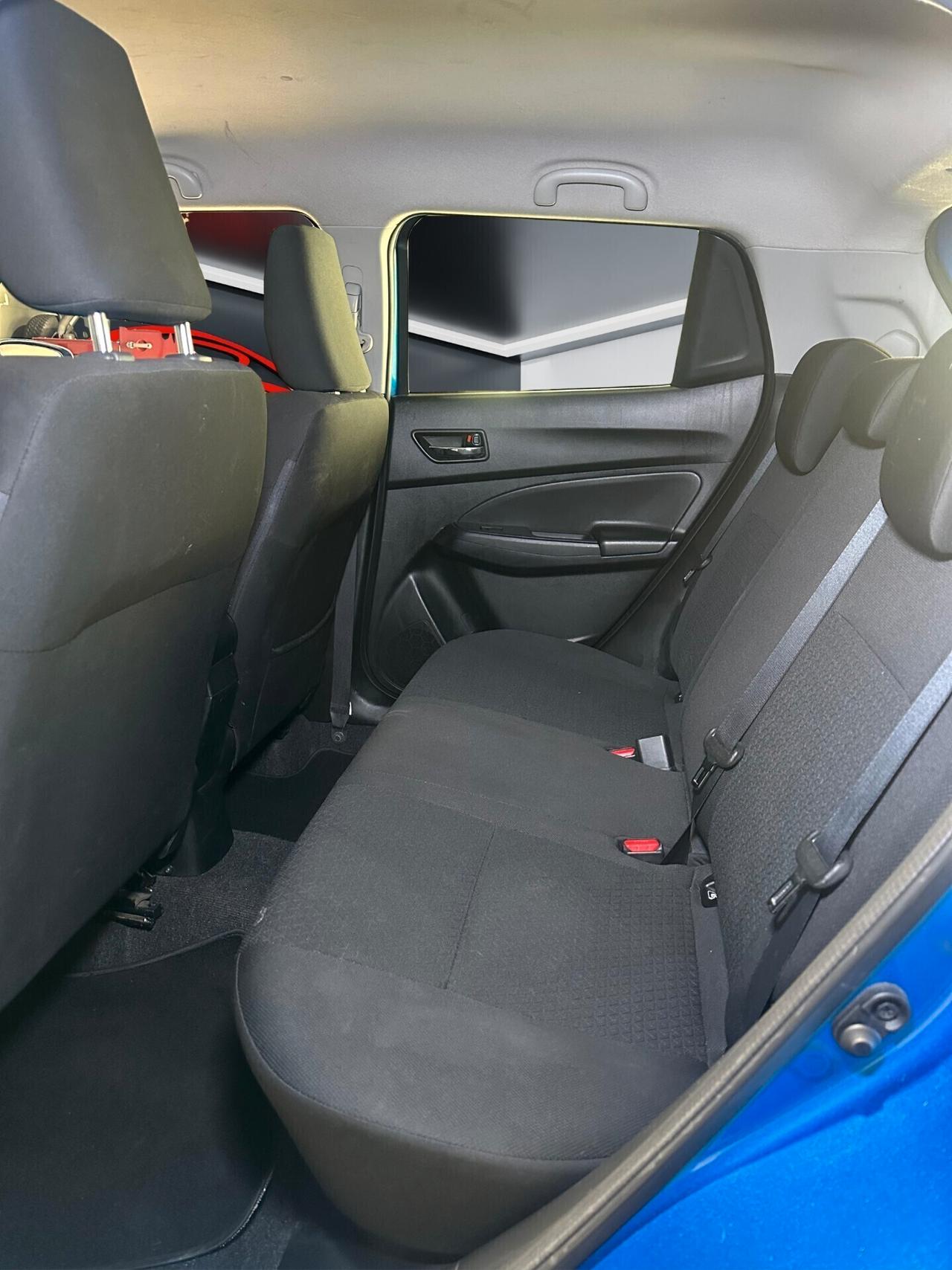 Suzuki Swift 1.2 Hybrid 4WD AllGrip Top (CON GANCIO TRAINO)