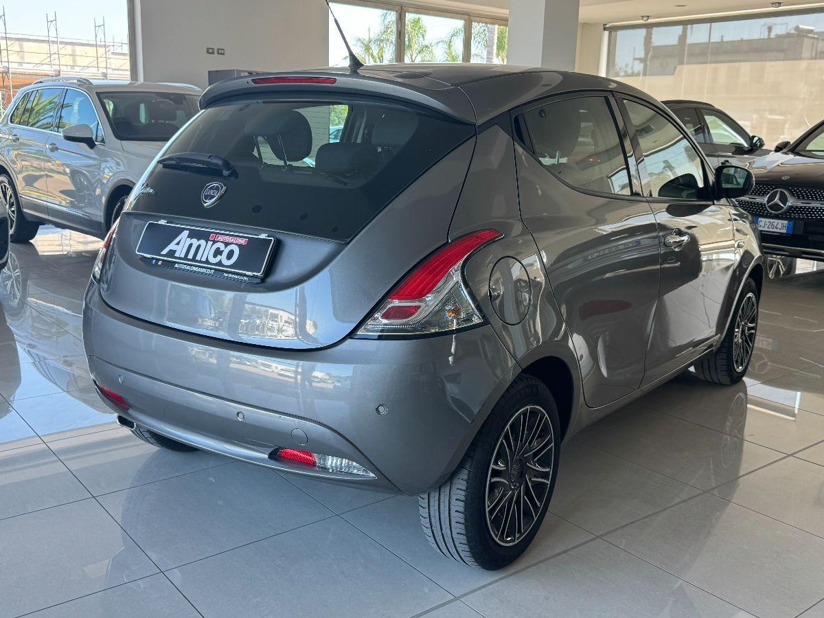 LANCIA - Ypsilon - 1.2 69 CV 5p. S&S Platinum 20.000 Km