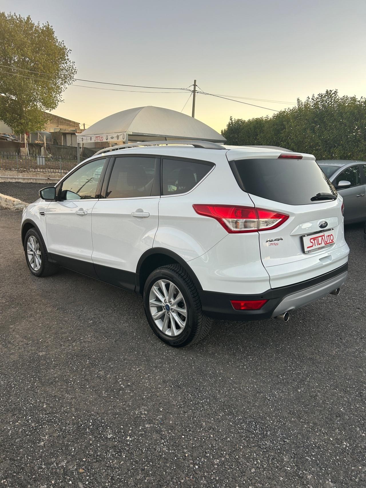 Ford Kuga 2.0 TDCI 120 CV S&S 2WD Titanium
