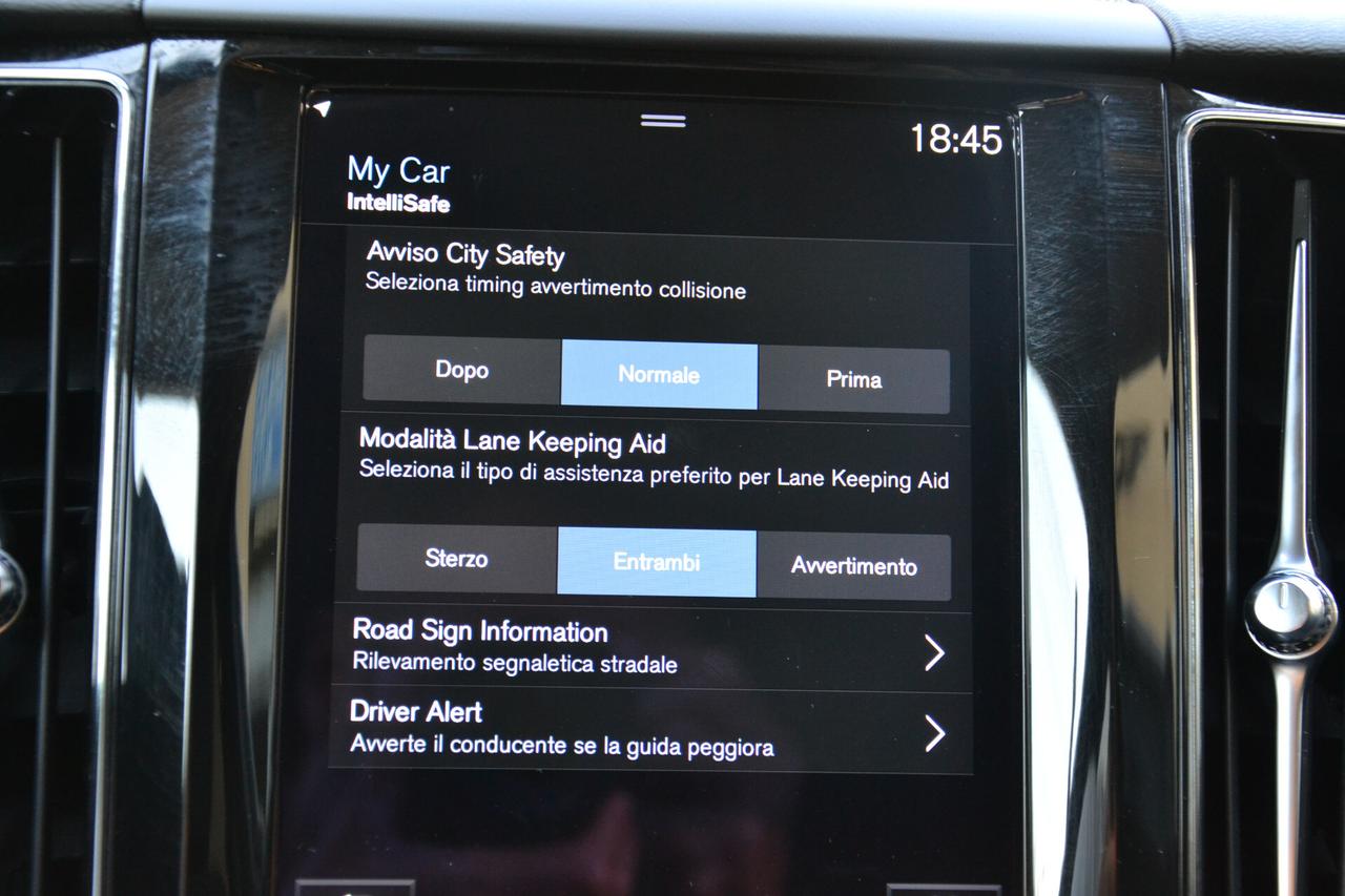 Volvo XC 60 2.0 B4 197CV AWD HYBRID/DIESEL **KM50000 REALI**
