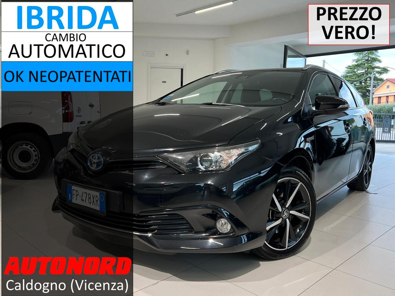 Toyota Auris Touring Sports 1.8 Hybrid Black Edition