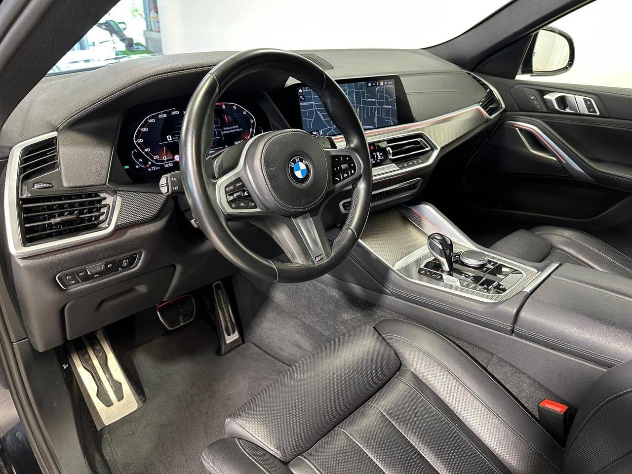 BMW X6 M50i