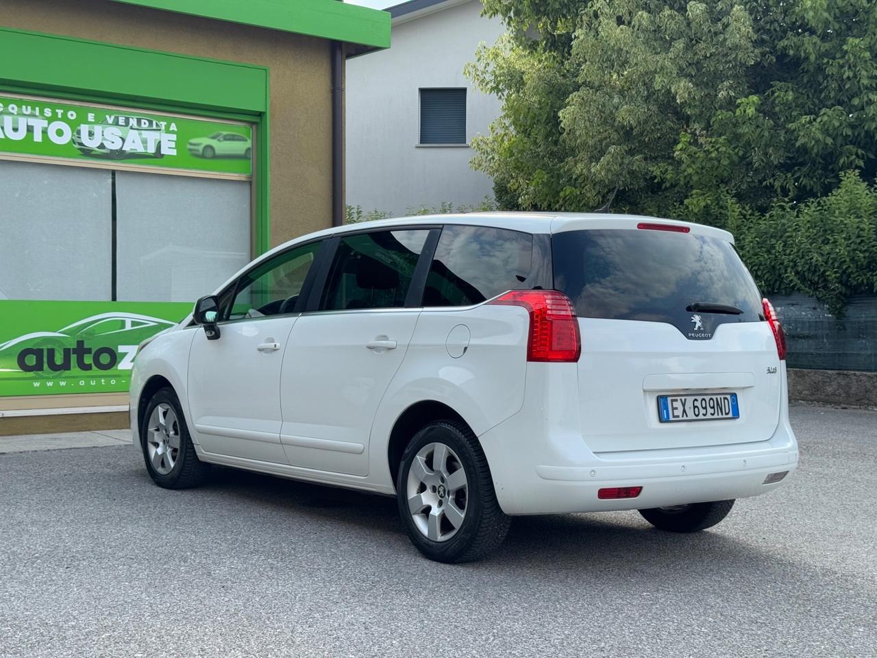 Peugeot 5008 1.6 HDi 115CV 7 POSTI