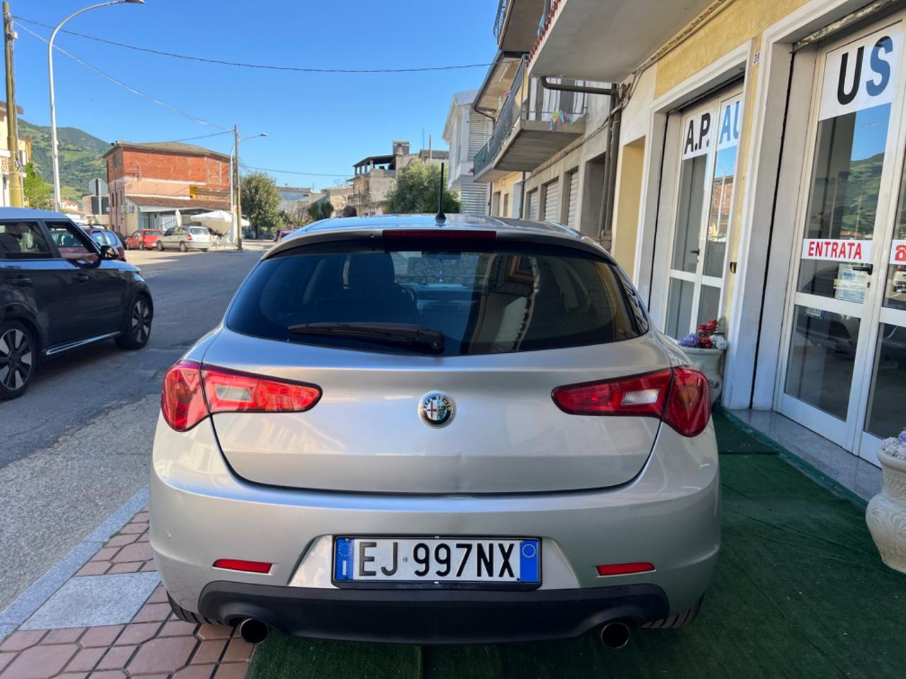 Alfa Romeo Giulietta 2.0 JTDm-2 140 CV Distinctive