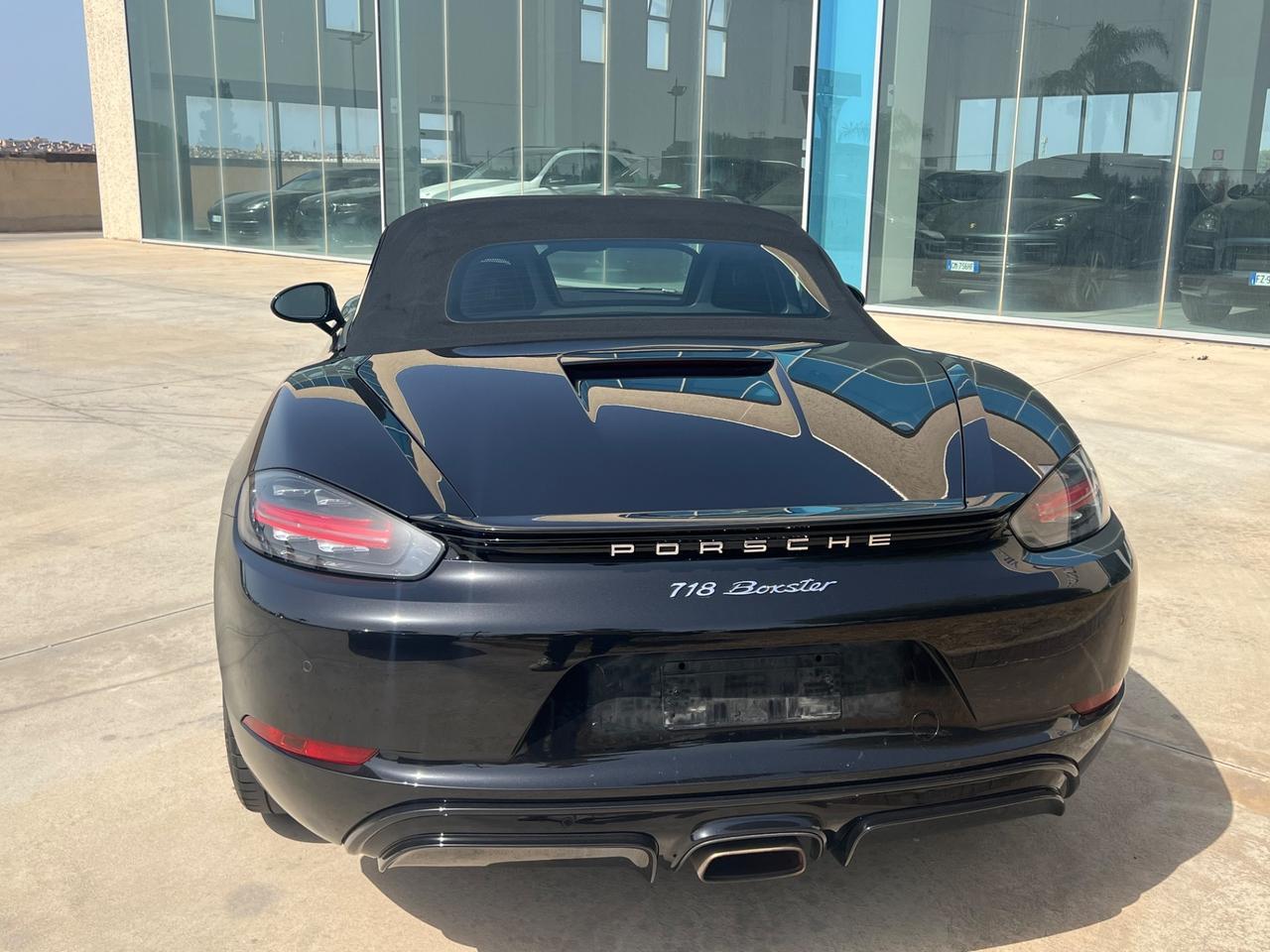 Porsche Boxster 718 2.0 300CV pdk sport design