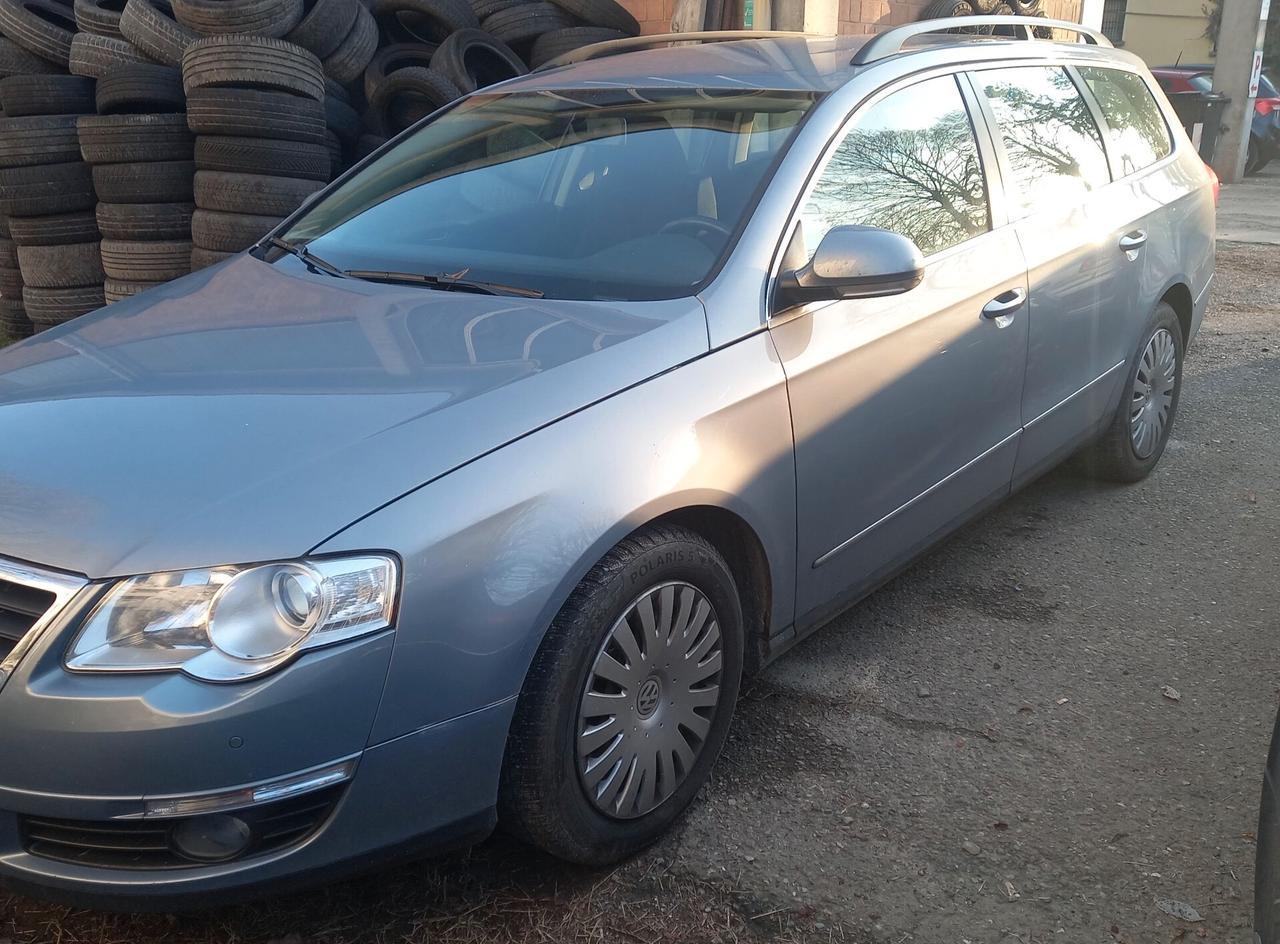 Volkswagen Passat 2.0 TDI 110CV DPF Trend. Bluemot.