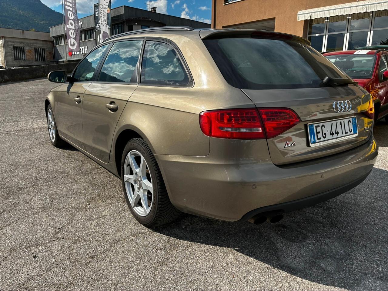 AUDI A4 4x4 AVANT 2.0 TDI 143CV QUATTRO MANUALE