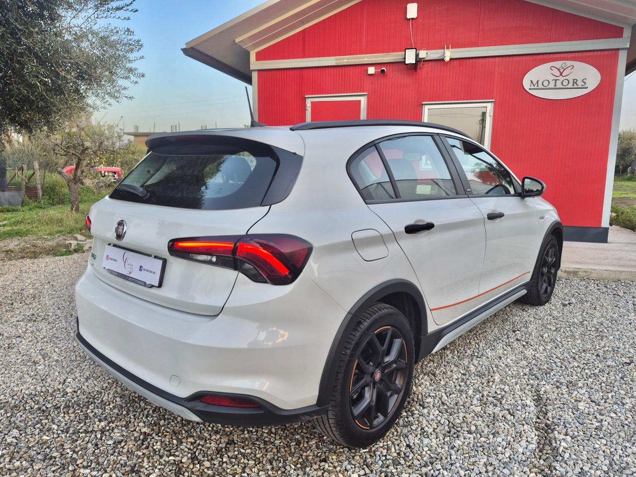 Fiat Tipo 1.6 Mjt S&S 5 porte Cross Garmin