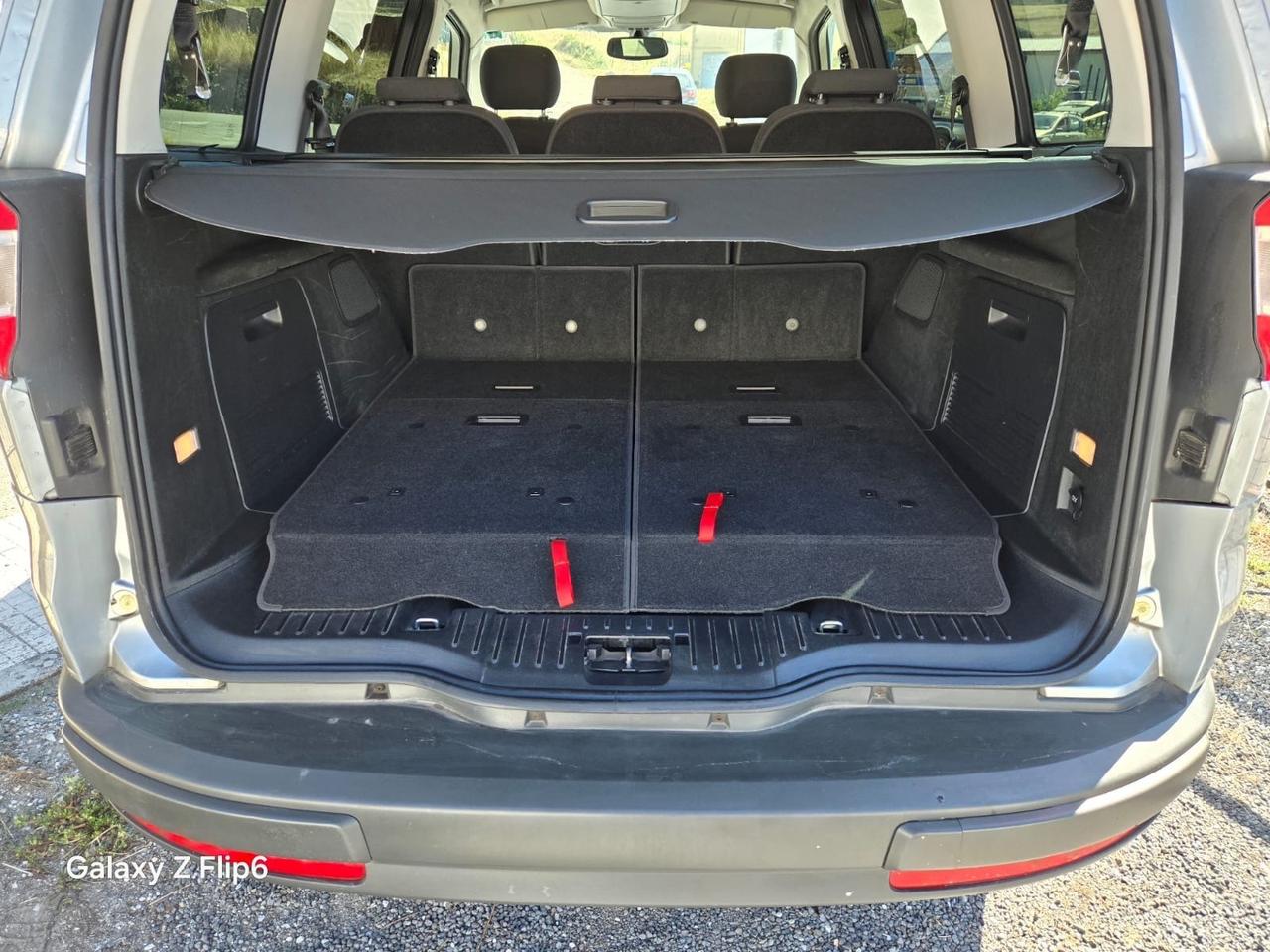 Ford Galaxy 2.0 TDCi 140 CV Ghia DPF