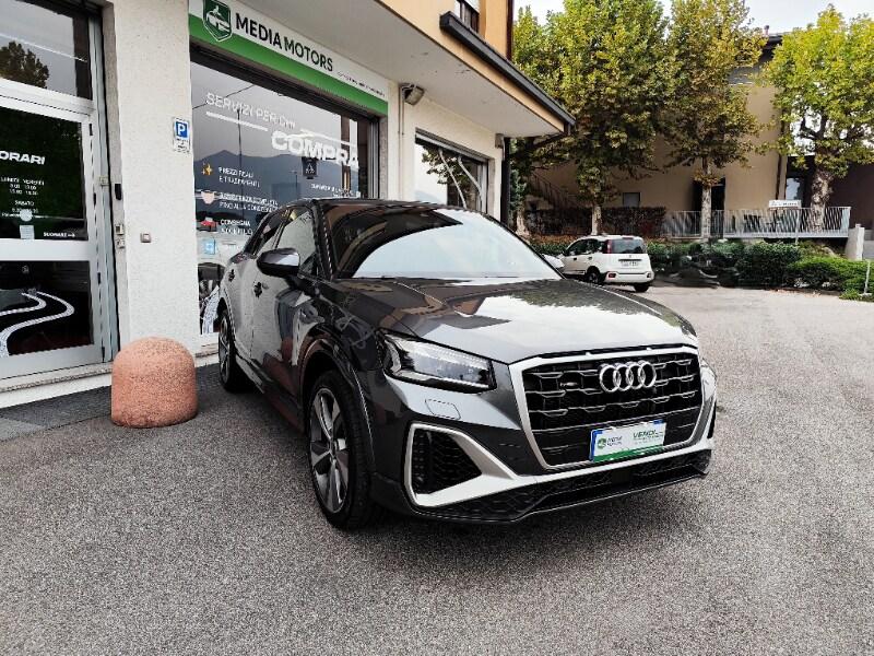 AUDI Q2 Q2 35 TDI quattro S tronic Identity Black
