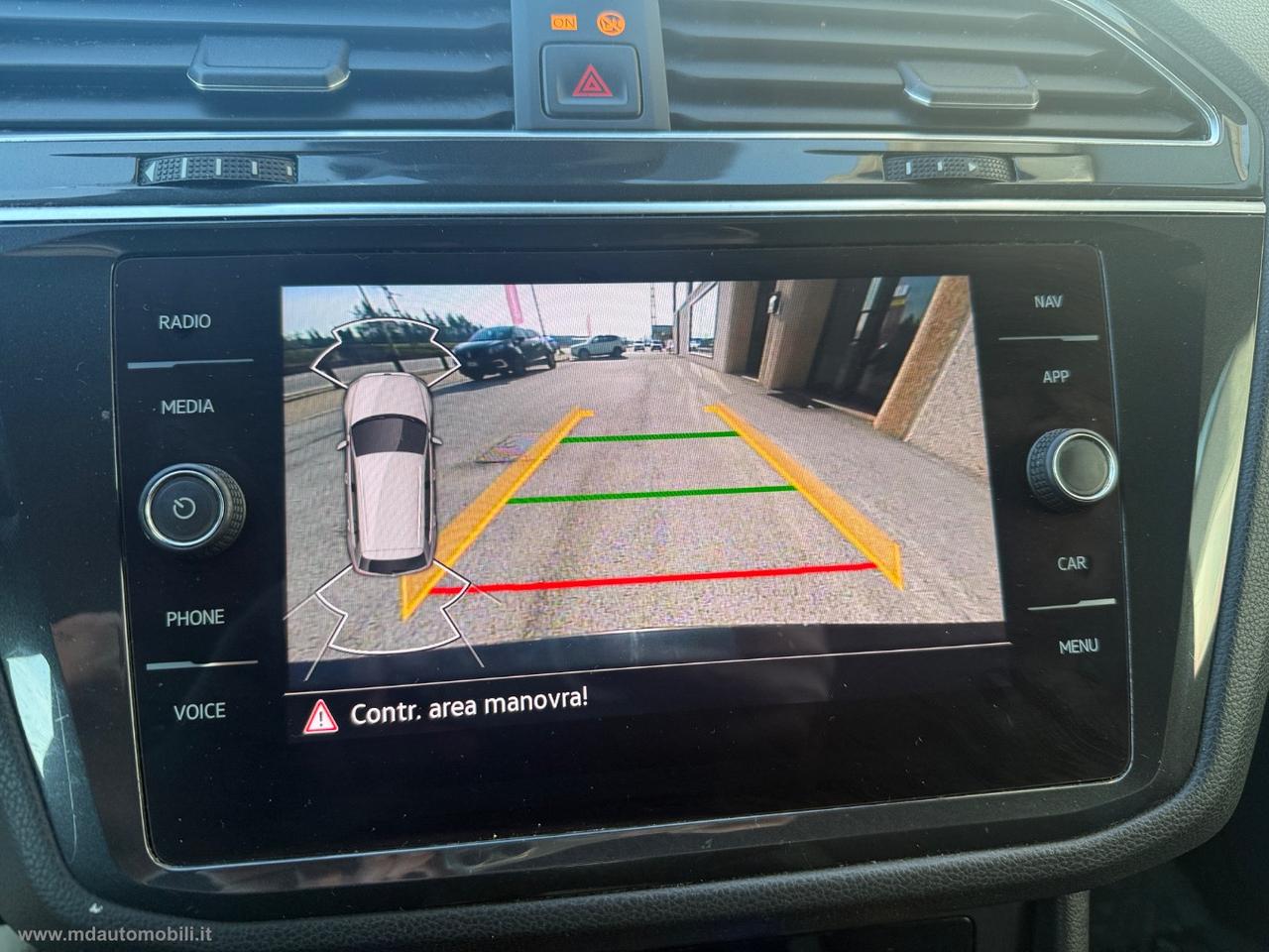 VOLKSWAGEN Tiguan 2.0 TDI 150CV SCR DSG R-Line FULL BLACK NUOVO MODELLO