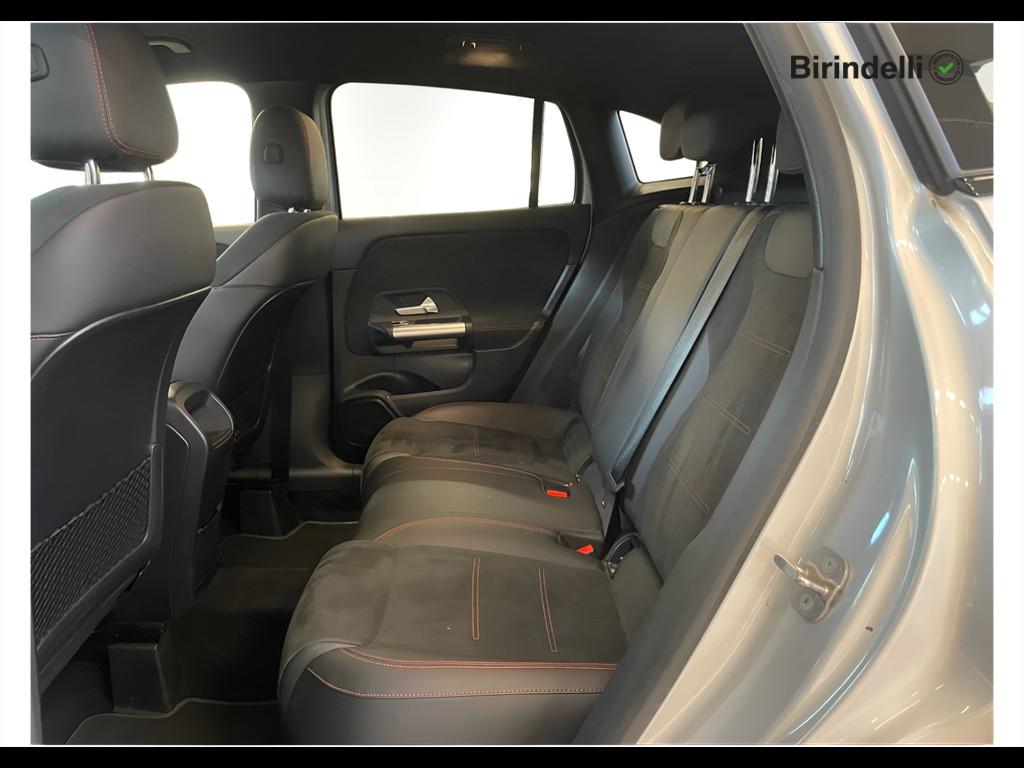 Mercedes-Benz GLA (H247) - GLA 180 d Automatic AMG Line Premium