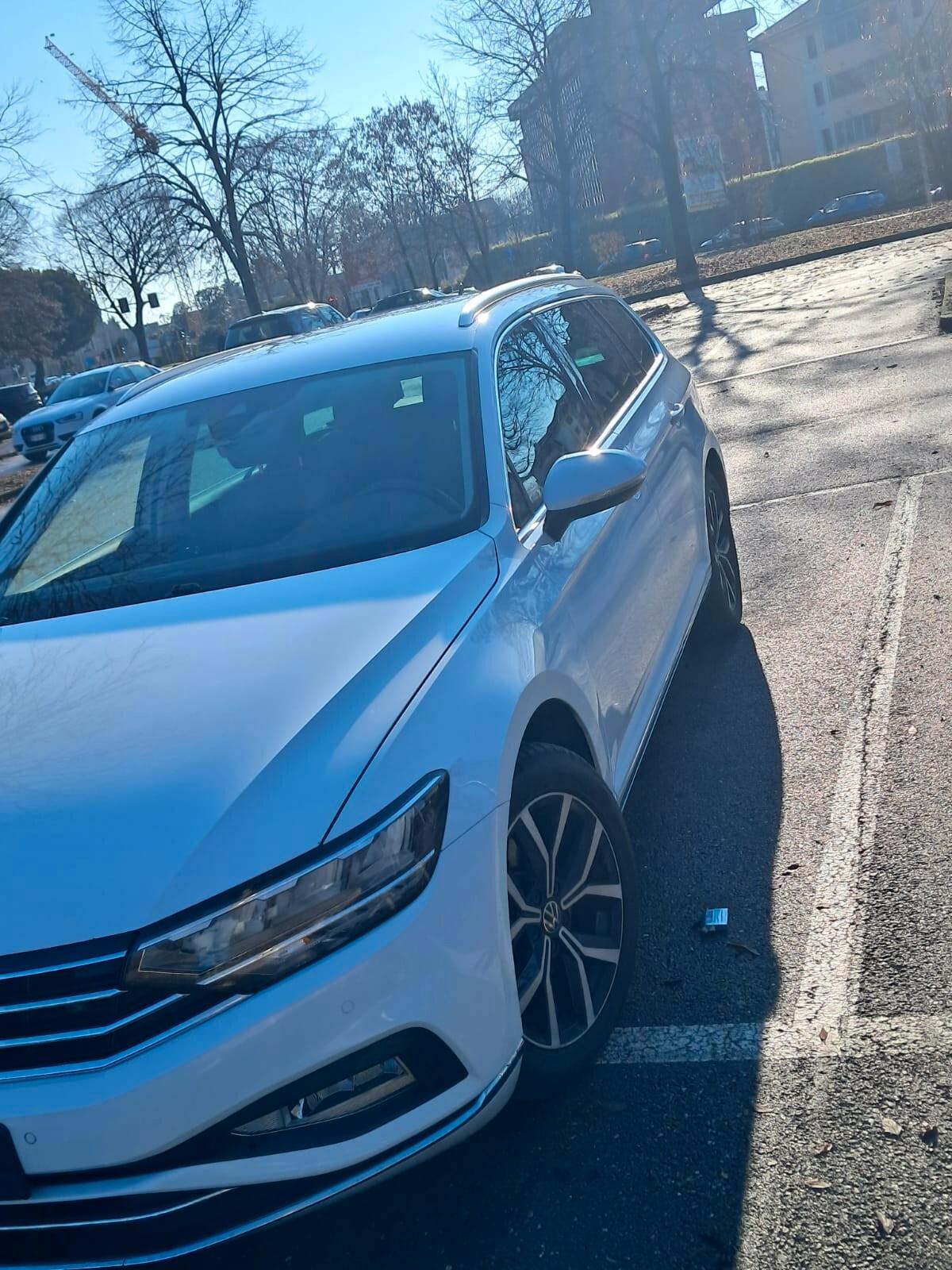 Volkswagen Passat Variant 2.0 TDI SCR 200 CV DSG Executive