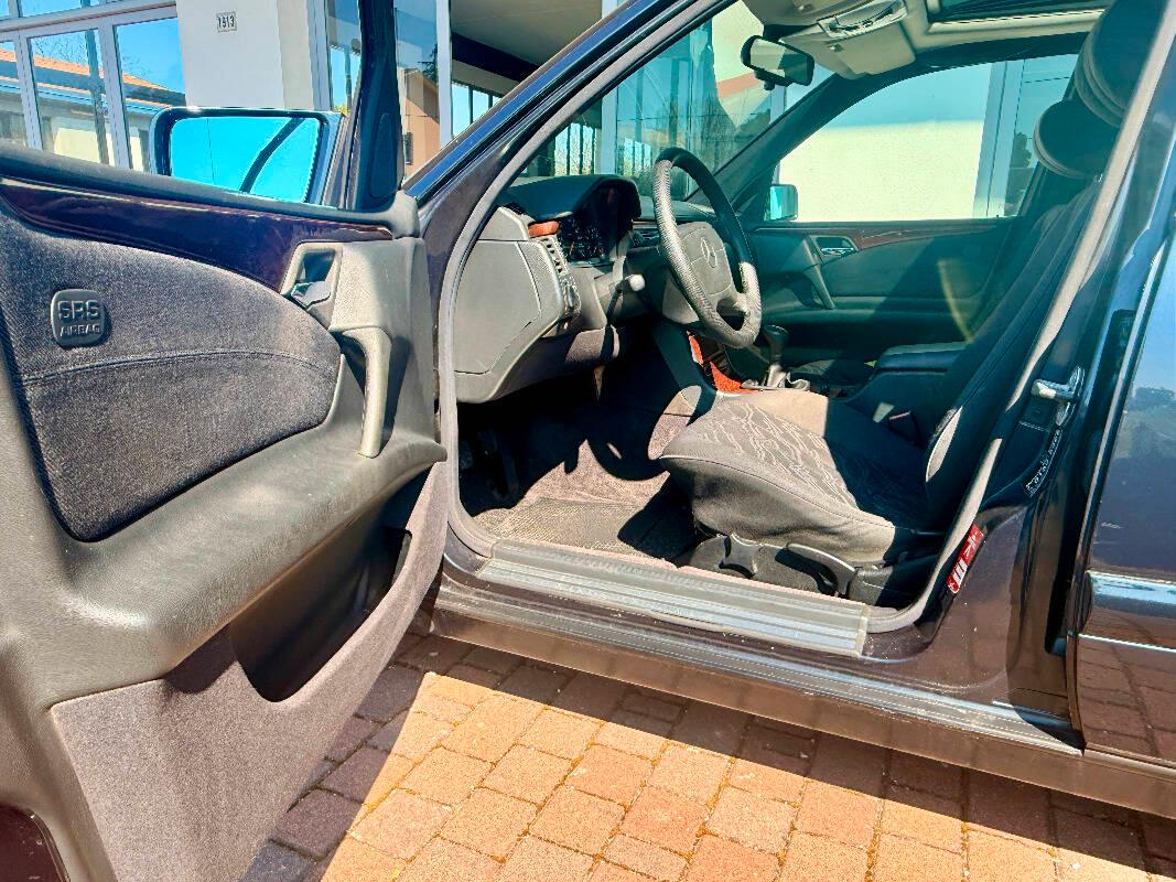 Mercedes Classe E - W210 Berlina E 200 Classic