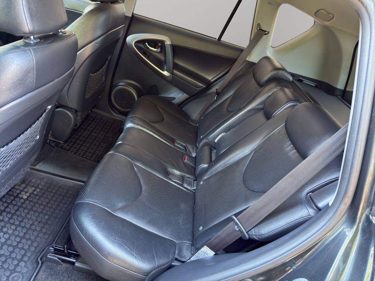 TOYOTA - RAV4 - 2.2 D-Cat 177CV Luxury pelle
