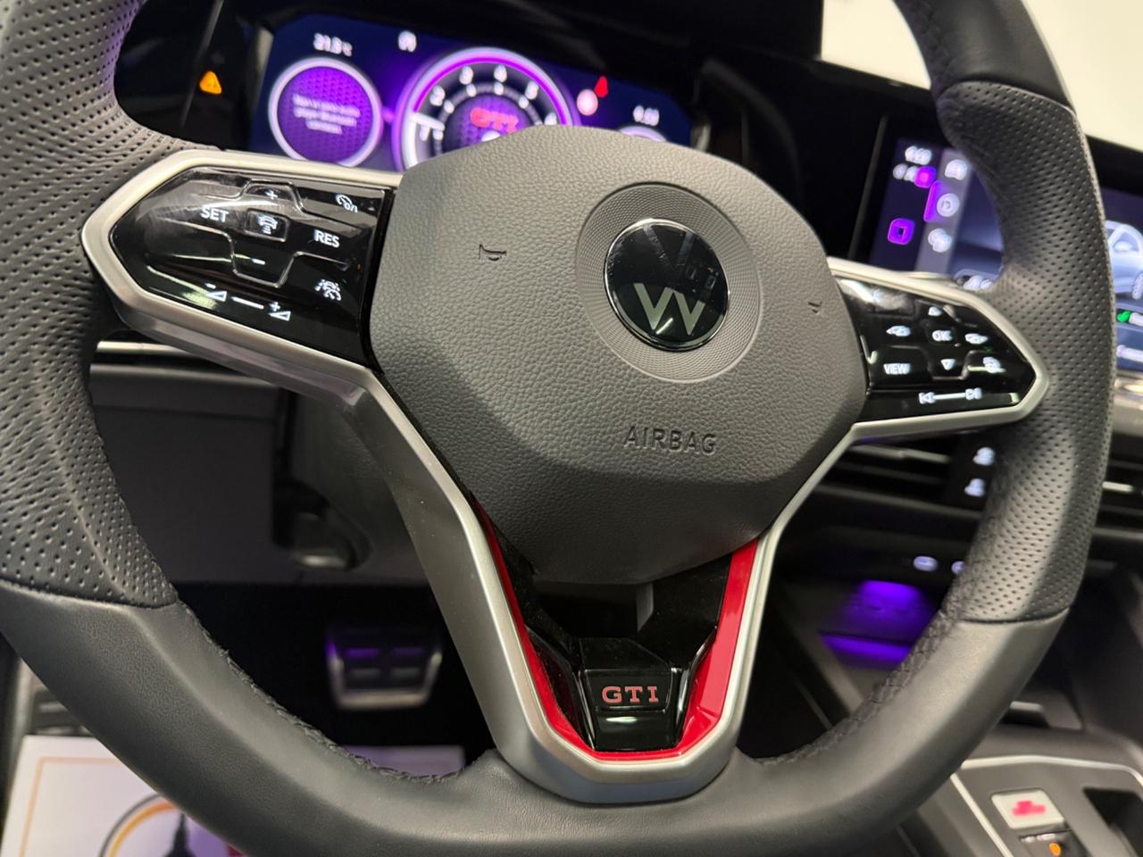 Volkswagen Golf GTI Golf 2.0 TSI GTI DSG PERFORMANCE