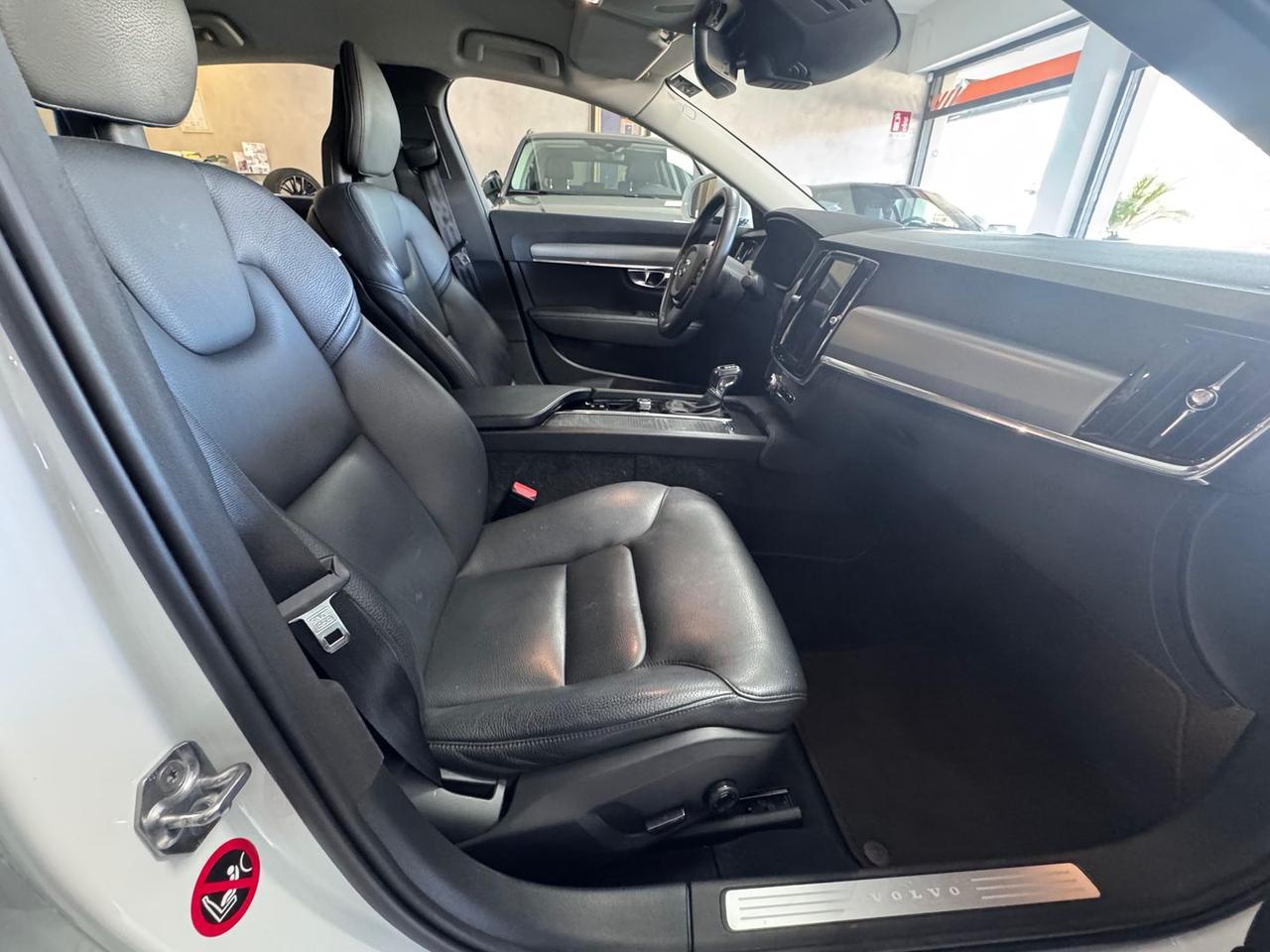 Volvo S90 Momentum 2.0 D3 #7447