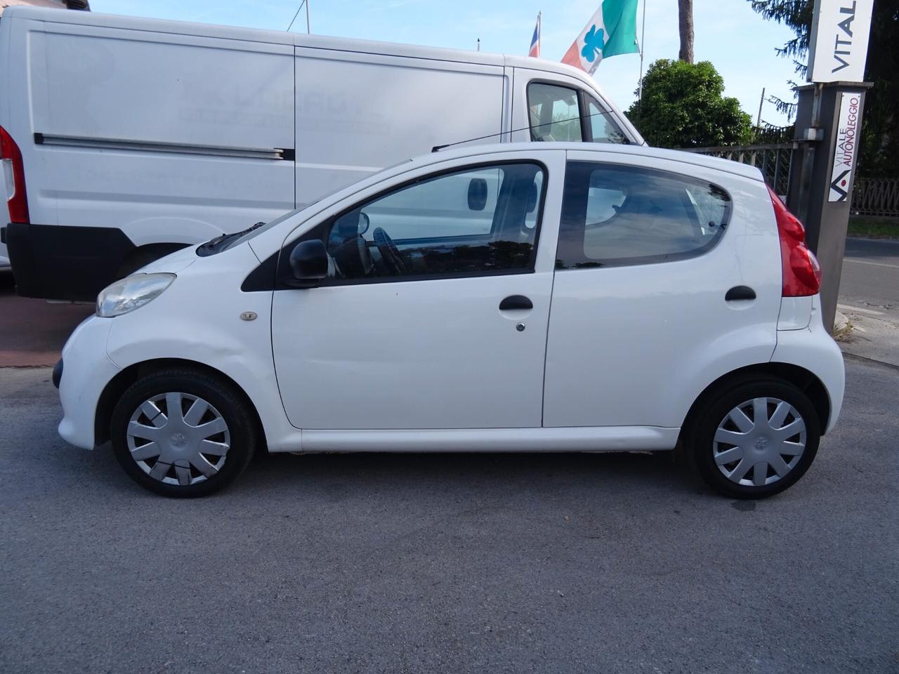Peugeot 107 1.0 68CV 5p. Plaisir