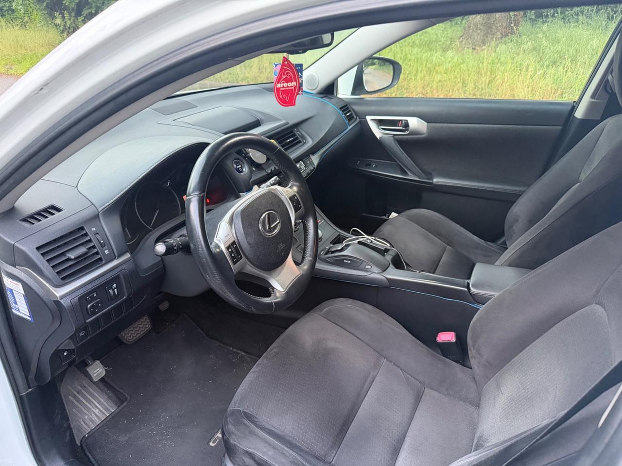 Lexus CT 200h Hybrid