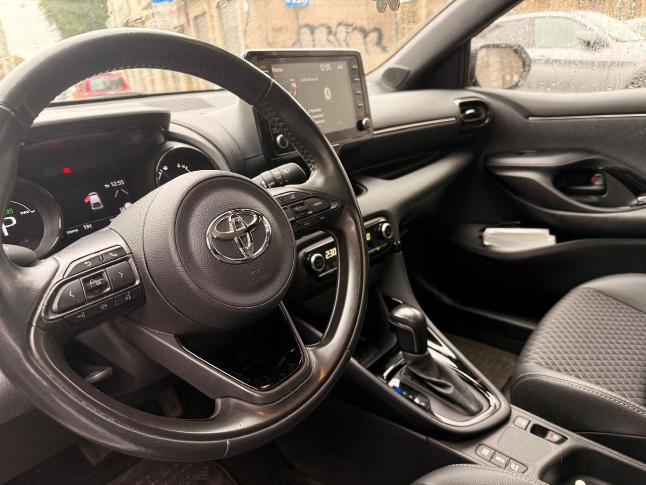 Toyota Yaris LOUNGE 1.5 HEV