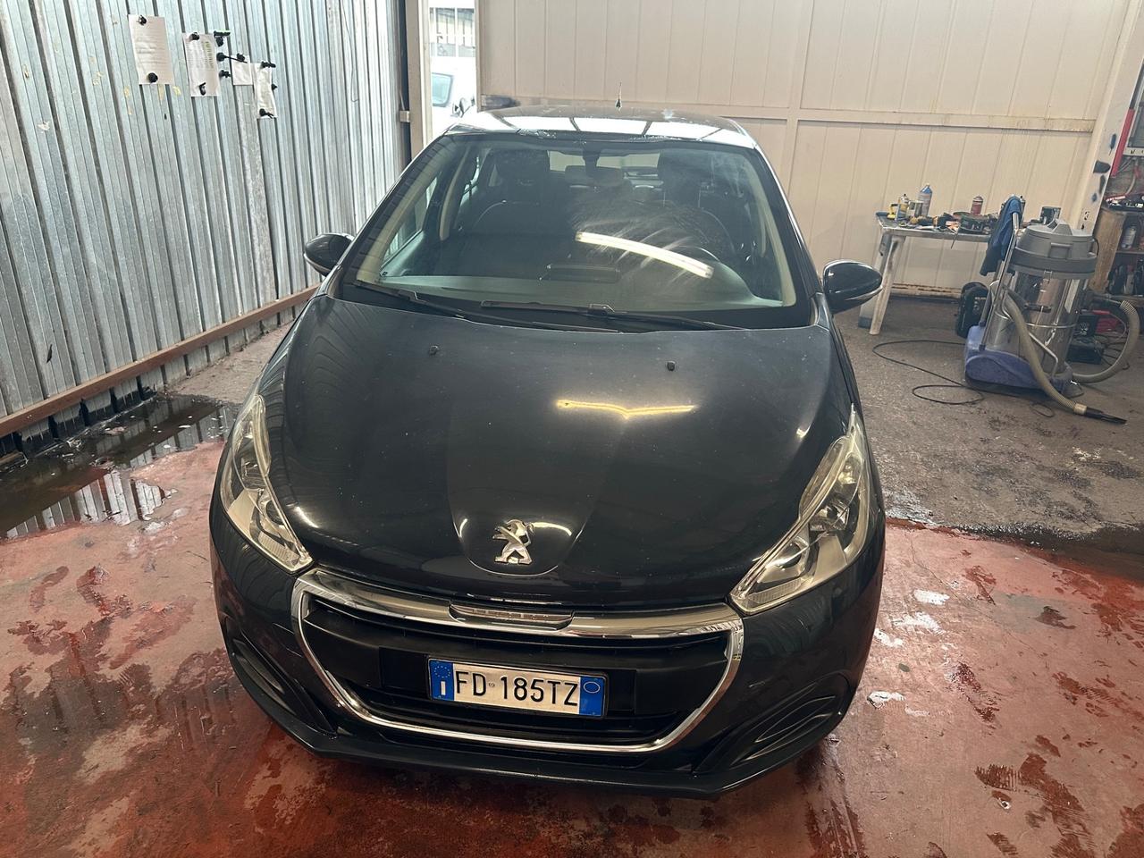 Peugeot 208 PureTech 82 5 porte Allure EURO 6