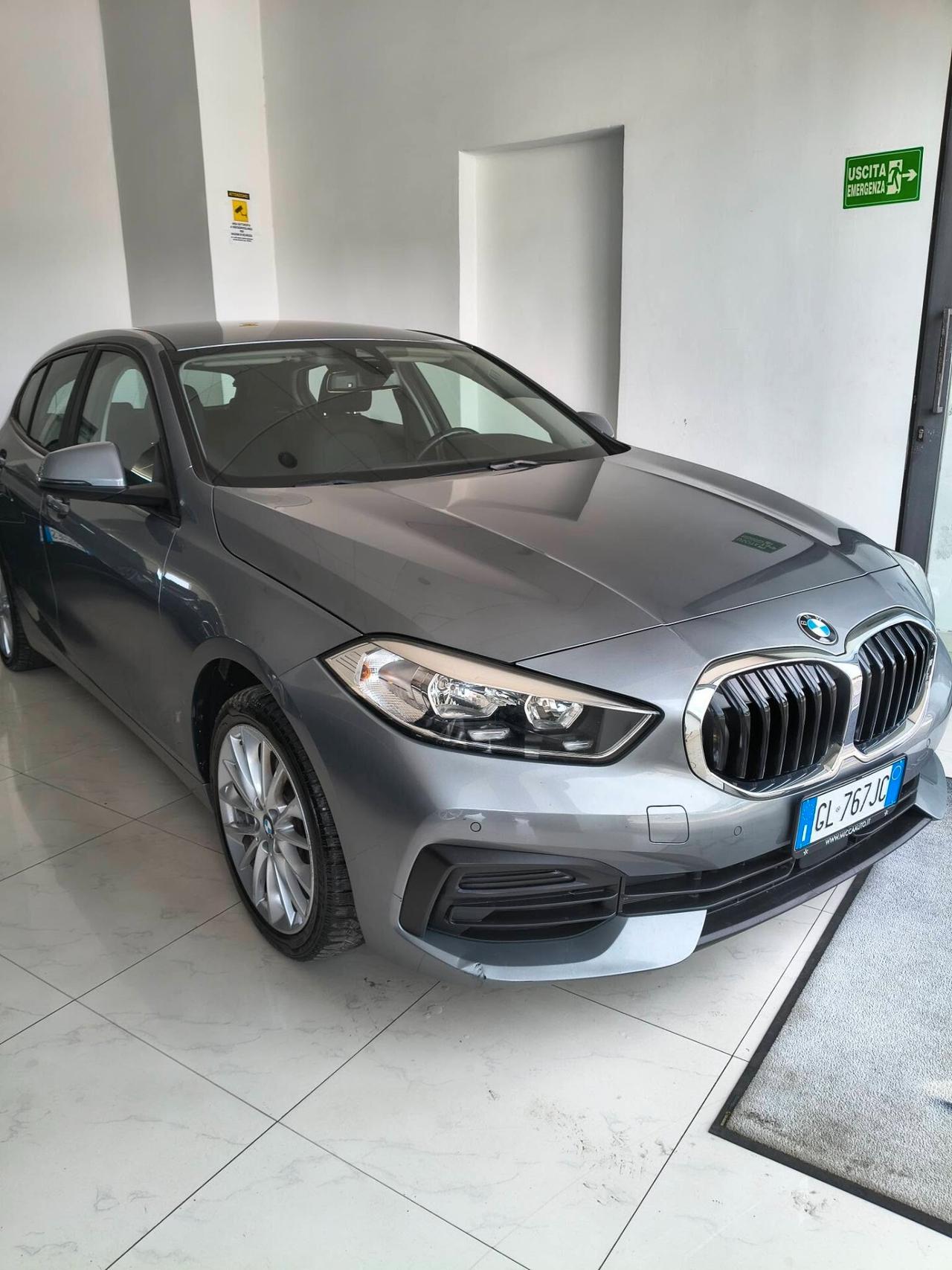 Bmw 116 116d 5p. Business Advantage