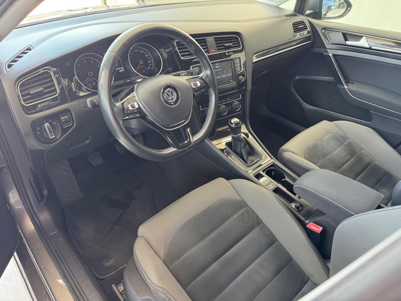 Volkswagen Golf 1.4 TGI Highline benz/metano
