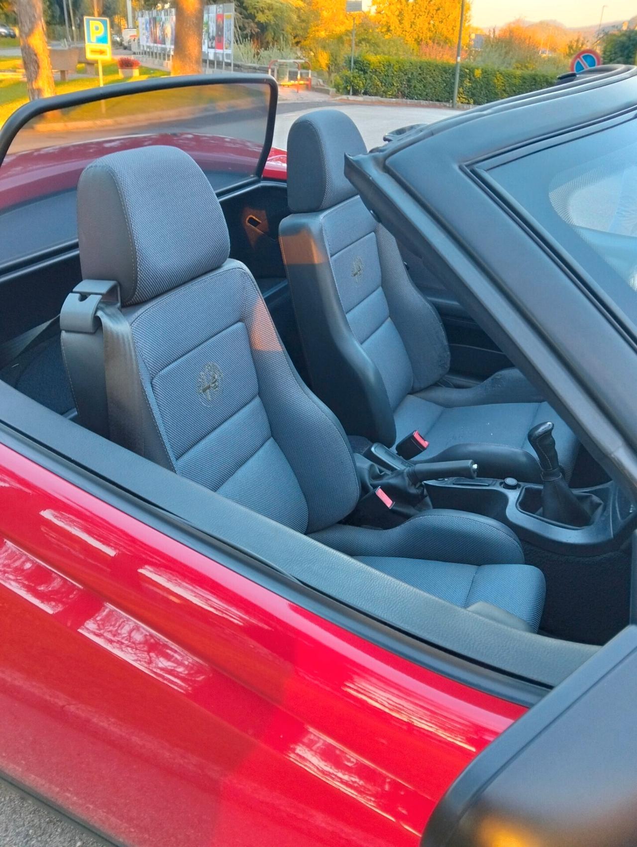 Alfa Romeo Spider 916