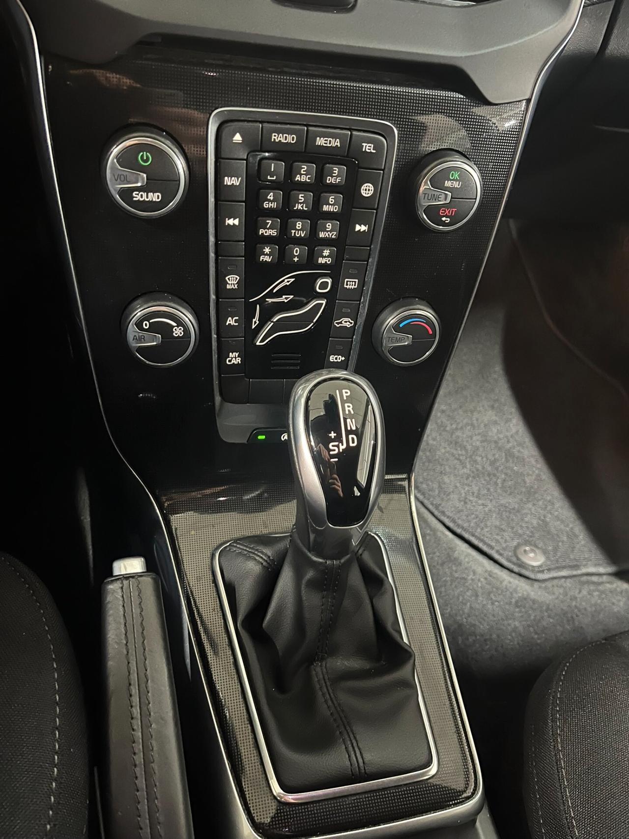 Volvo V40 D2 cambio automatica EURO 6