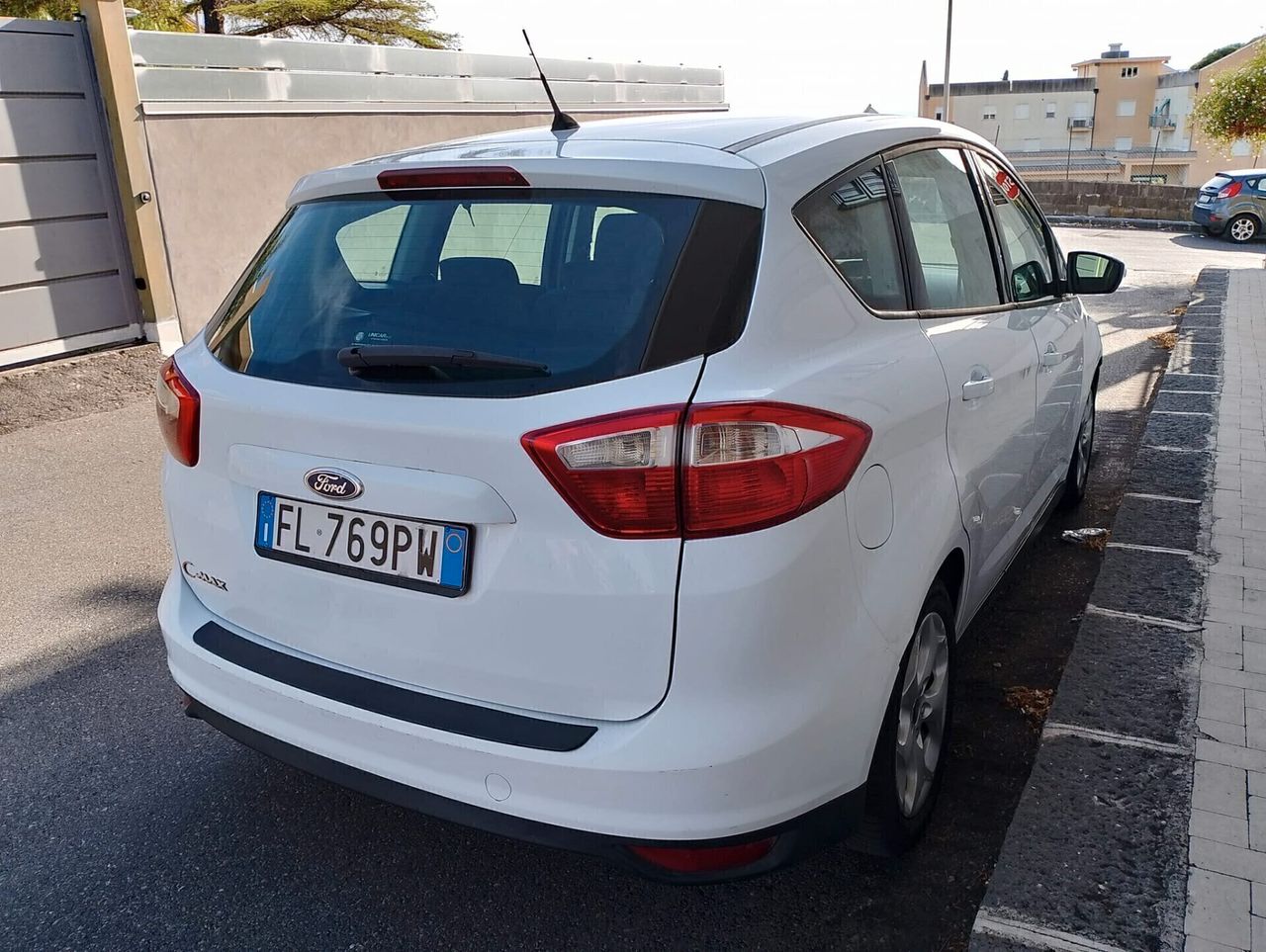 Ford C-Max 2012 photo 5