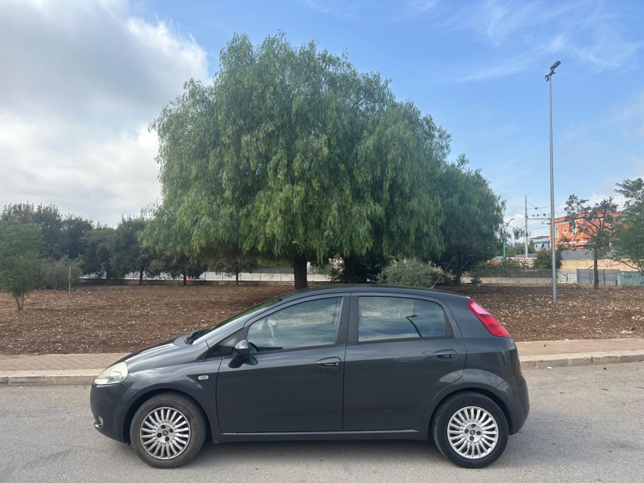 FIAT GRANDE PUNTO 1.3 MJT 2009 - NORD ITALIA