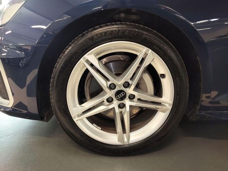 Audi A4 Avant 40 TDI quattro S tronic S line edition