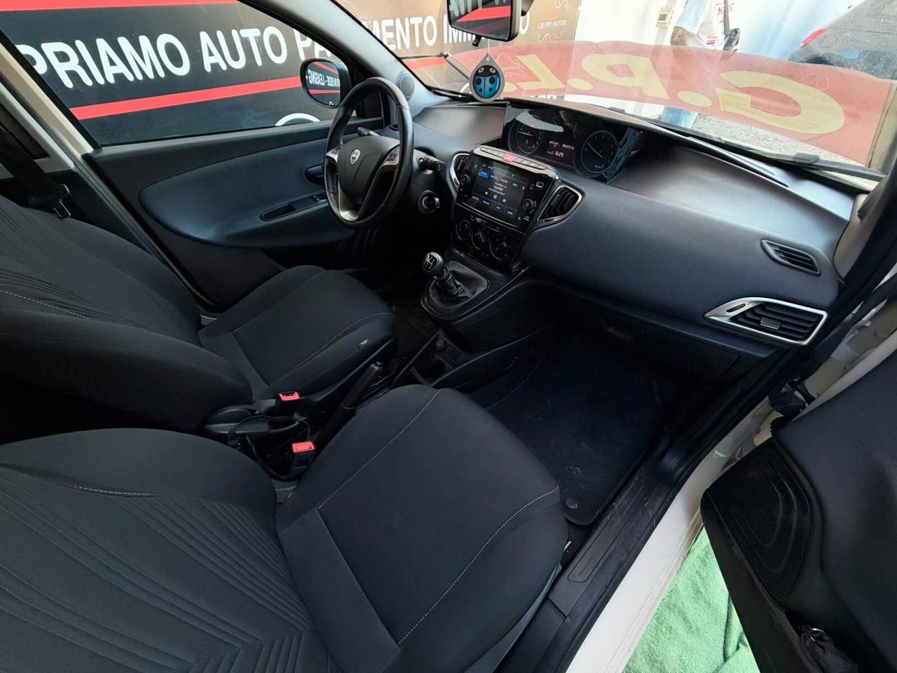 Lancia Ypsilon 2022 1.2 69 CV 5 porte GPL ORIGINALE Gold